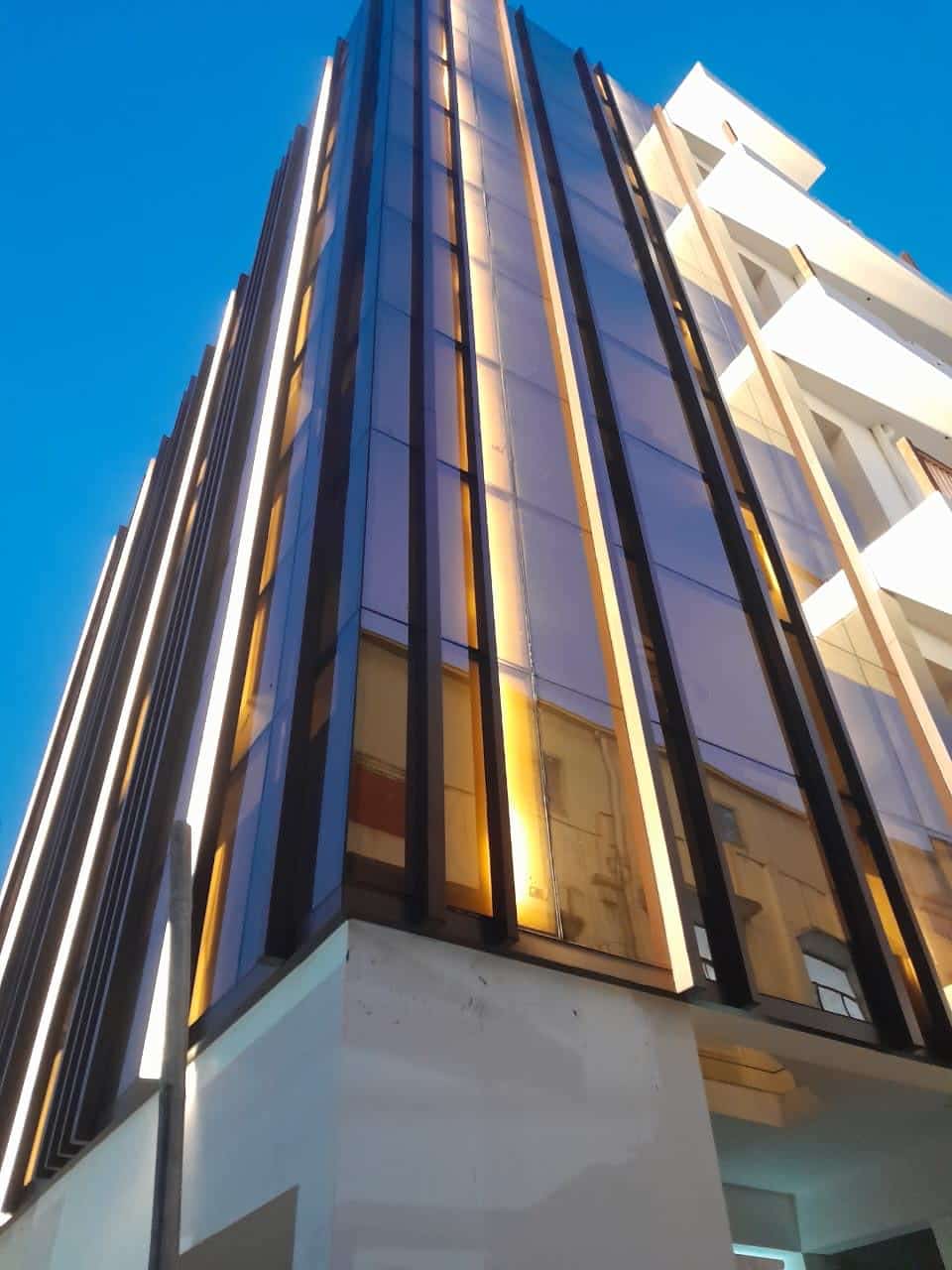 Restaurants / Gym / Showroom