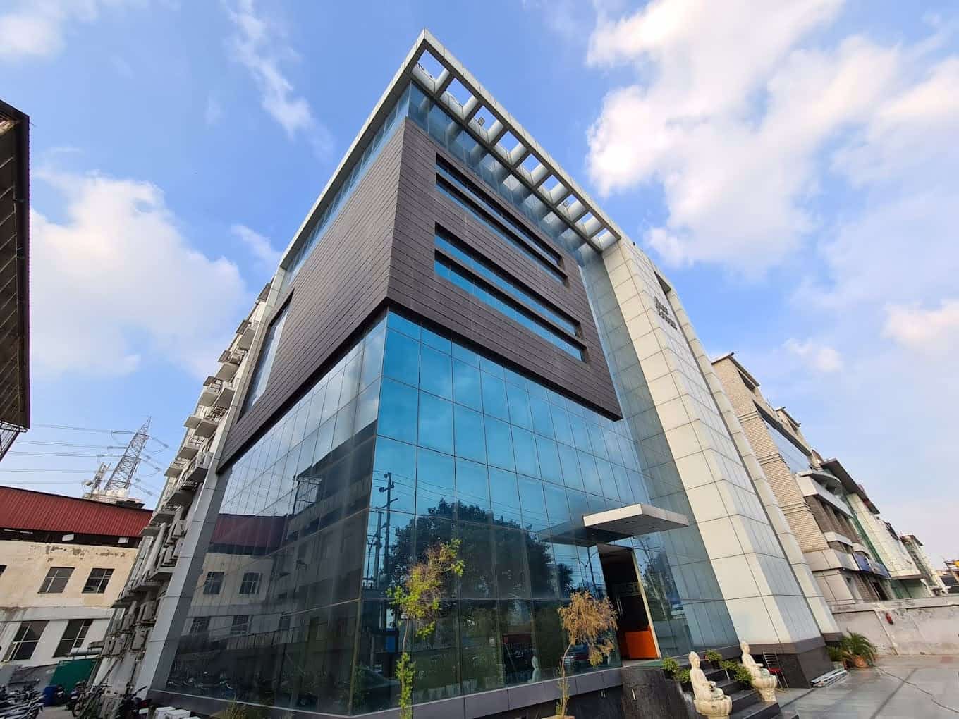 Industrial Building For Sale in Noida